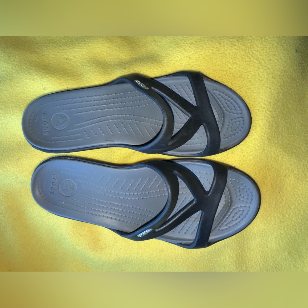 CROCS black sandal. Women’s 7